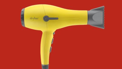 أدوات الشعر Airstrait وAirwrap من Dyson بخصم 100 دولار الآن