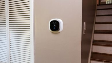 يتطابق منظم الحرارة الذكي Smart Thermostat Premium من Ecobee تقريبًا مع أدنى مستوياته على الإطلاق