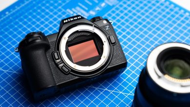 تحتوي كاميرا Z6 III الجديدة من نيكون والتي تبلغ قيمتها 2500 دولار على أول مستشعر CMOS مكدس جزئيًا في العالم