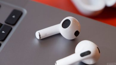 أصبح الجيل الثالث من AirPods أرخص من أي وقت مضى بسعر 94 دولارًا