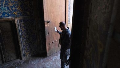 يضيف تعتيم الإنترنت الإيراني مخاطر جديدة للمدنيين وسط تفجيرات إسرائيلية