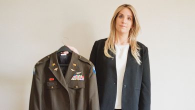 تم إلقاء اللوم على طيار عابر في حادث تحطم طائرة. الآن تقاتل آلة Disinfo اليمينية